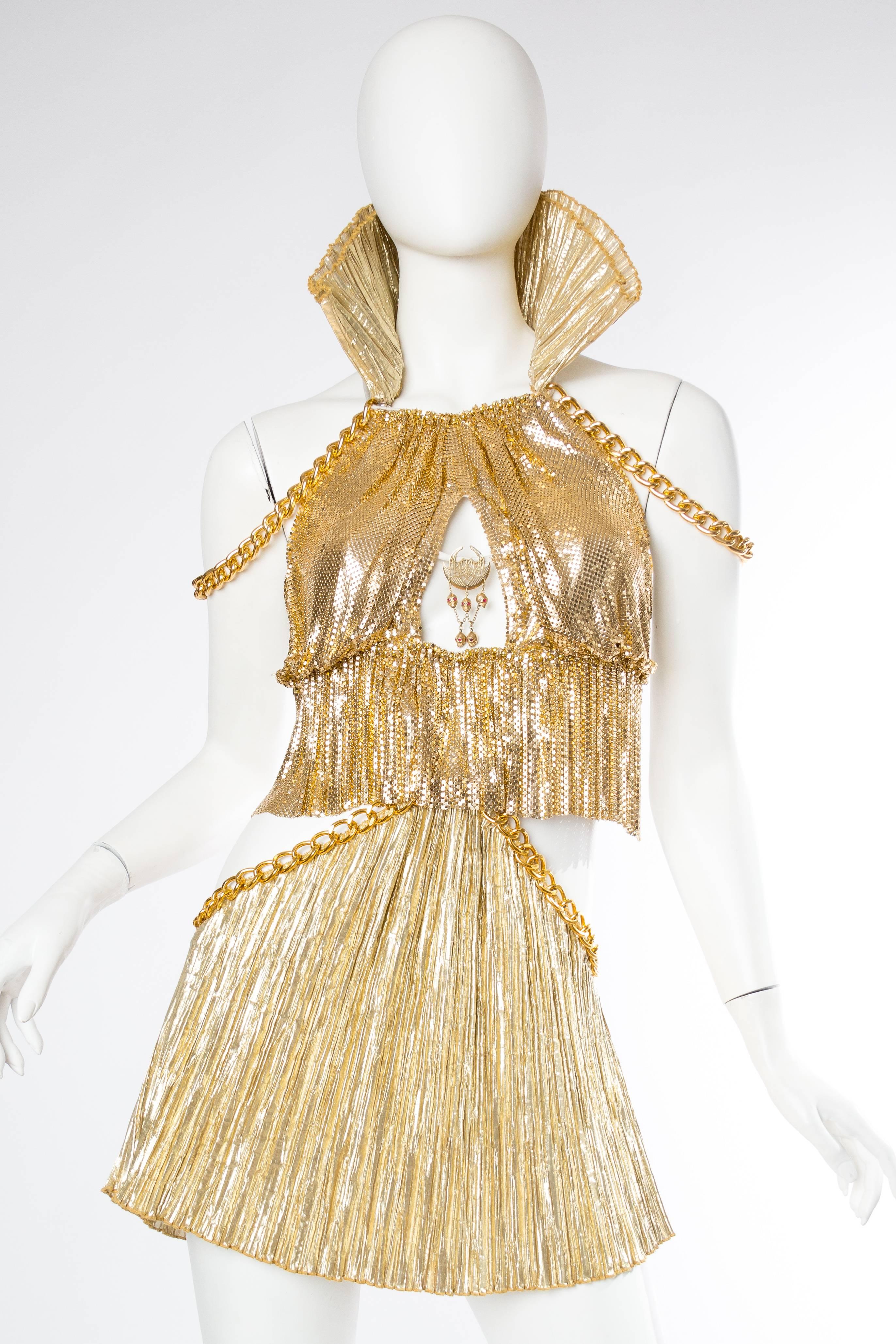 Gold Metal-Mesh and Chain Showgirl Dream Dress In Excellent Condition In New York, NY