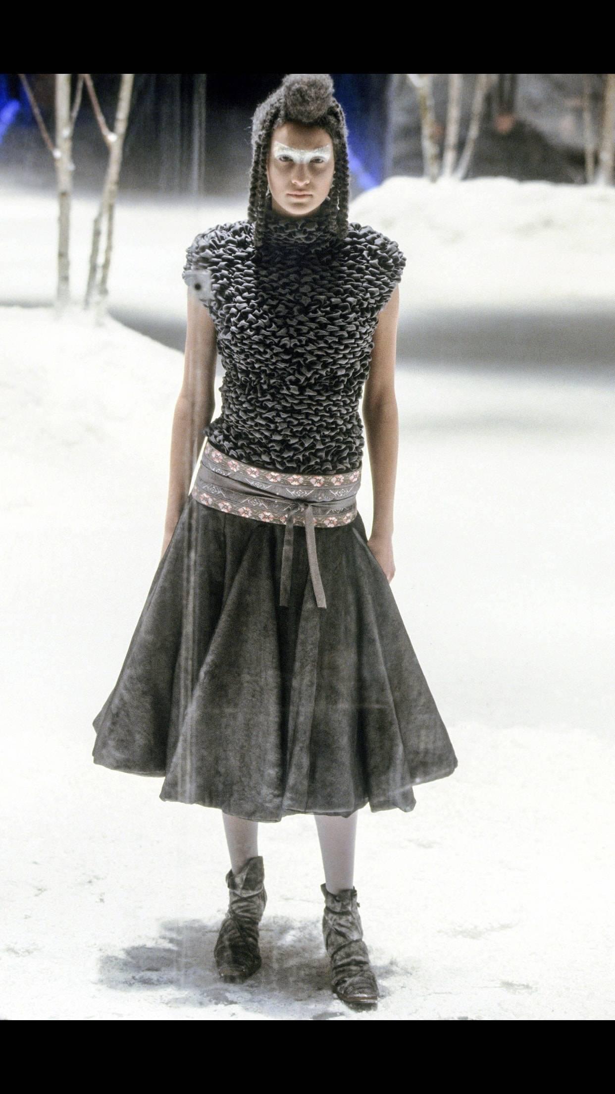 1990S ALEXANDER MCQUEEN Grey Textured Knit Top From Fall 1999 