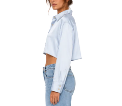 Haut court oversize en charmeuse de soie bleu glacier MC, avec boutons