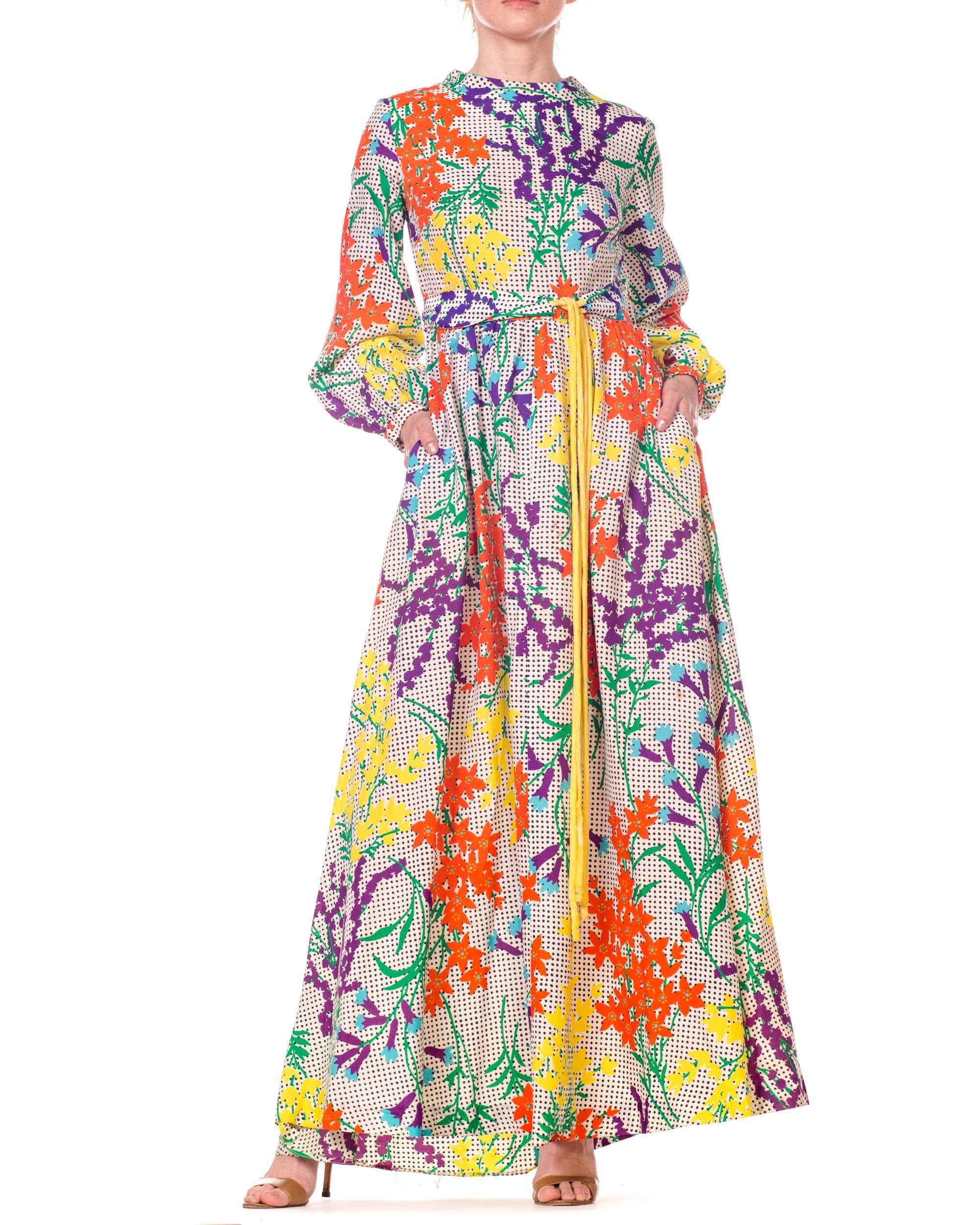 1970s Bergdorf Goodman Gucci Style MOD Floral Print Boho Maxi Dress In Excellent Condition In New York, NY