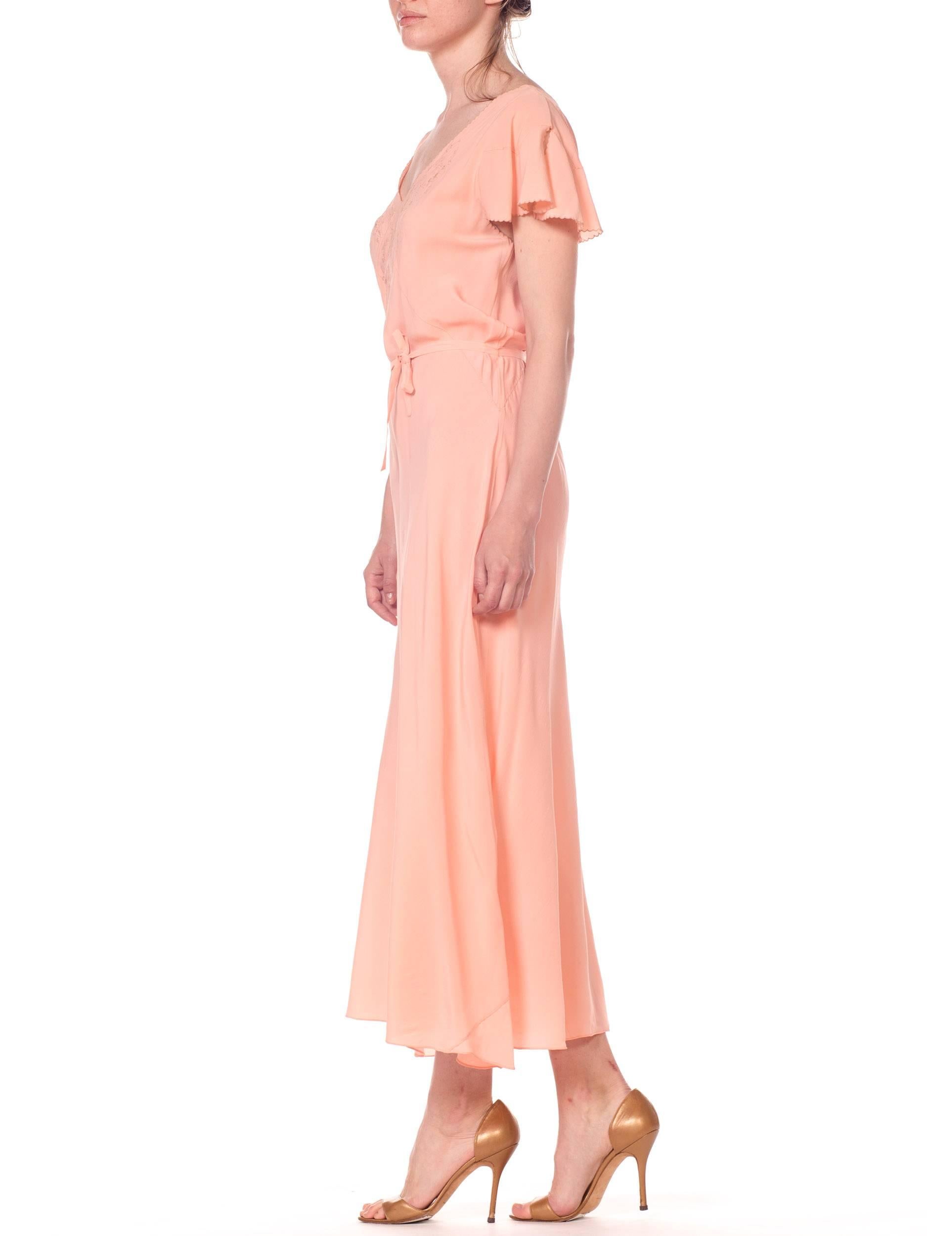 1930S Peach Bias Cut Silk Crepe De Chine Flutter Sleeve Couture Hand Sewn Negli For Sale 1