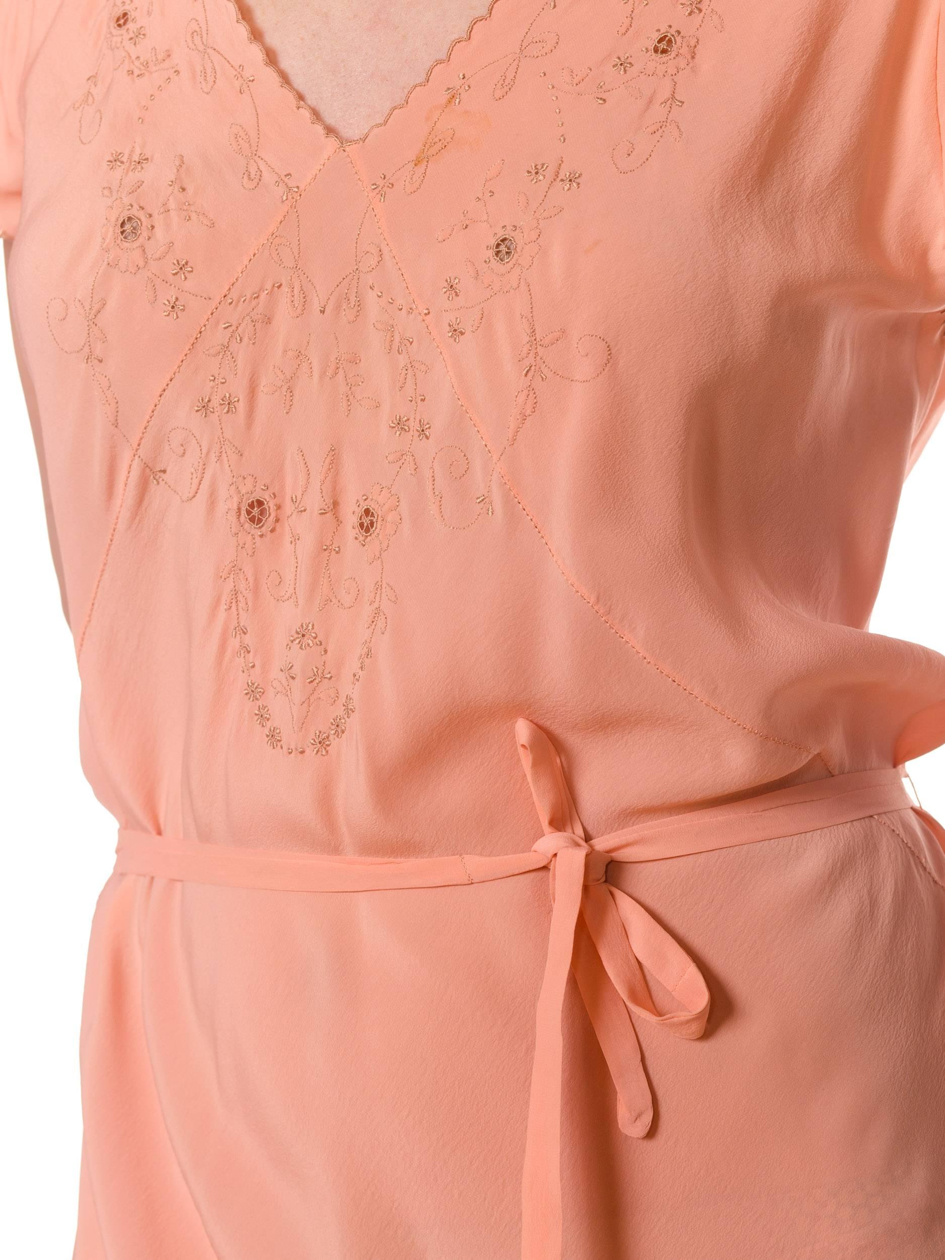 1930S Peach Bias Cut Silk Crepe De Chine Flutter Sleeve Couture Hand Sewn Negli For Sale 6