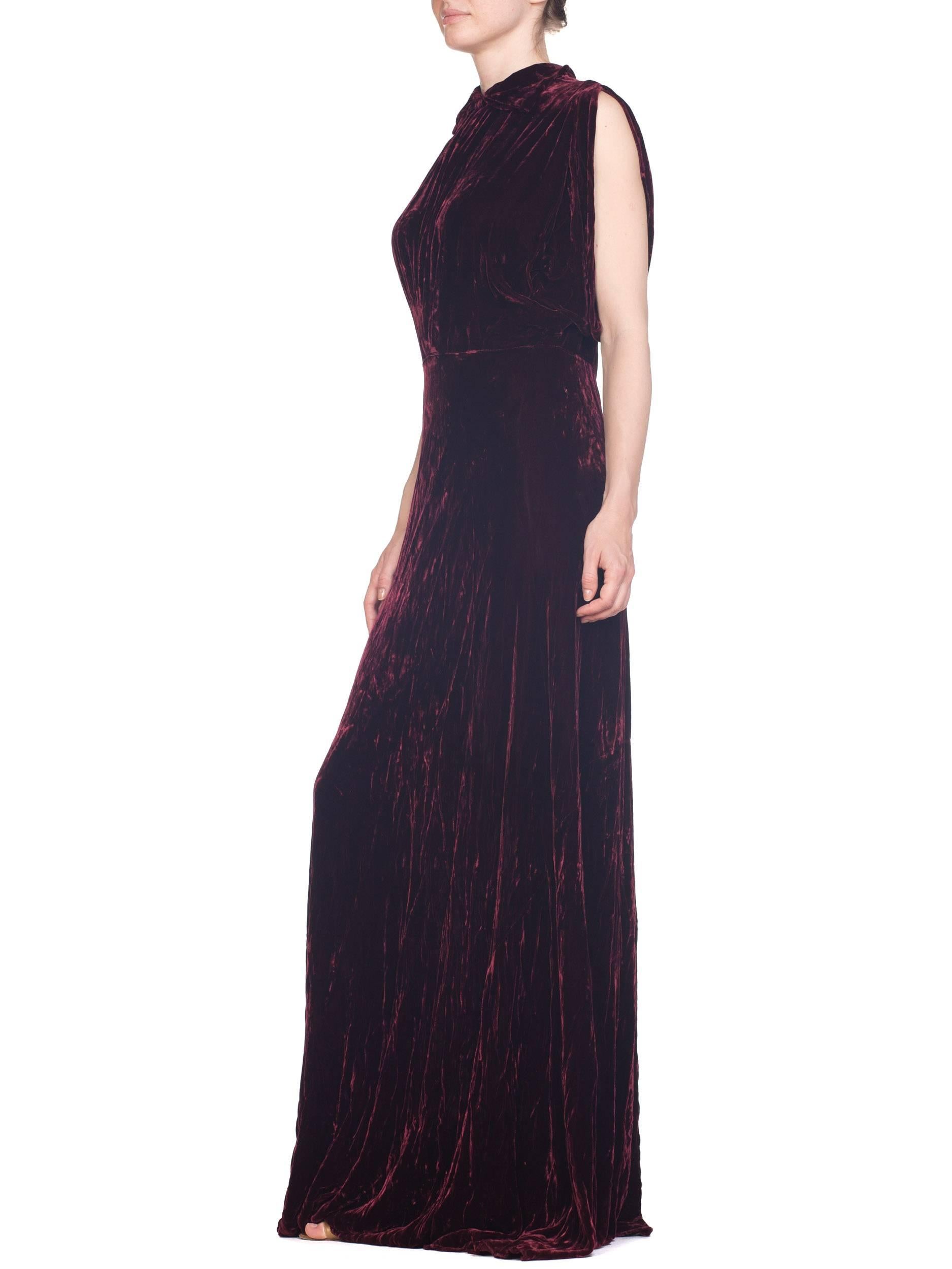 1930S Burgundy Bias Cut Silk Velvet Draped Bodice & Open Sleeve Gown XL For Sale 4