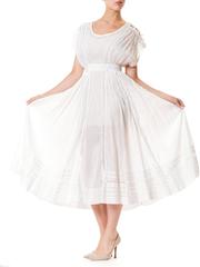 Robe édouardienne en batiste de coton et dentelle
