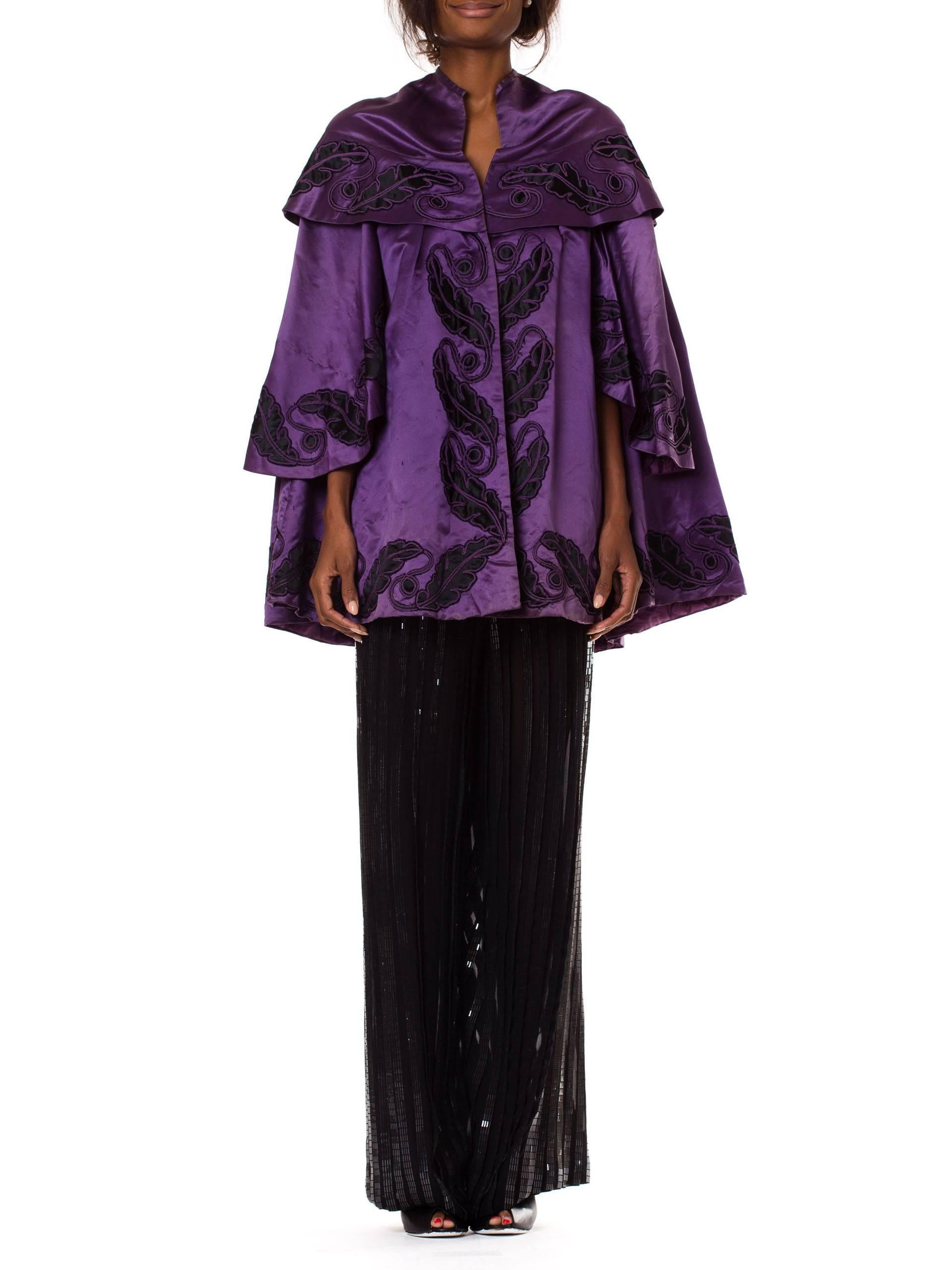 Victorian Purple & Black Silk Satin 1850-70 Cape With Hand-Quilted Lining Appliqués