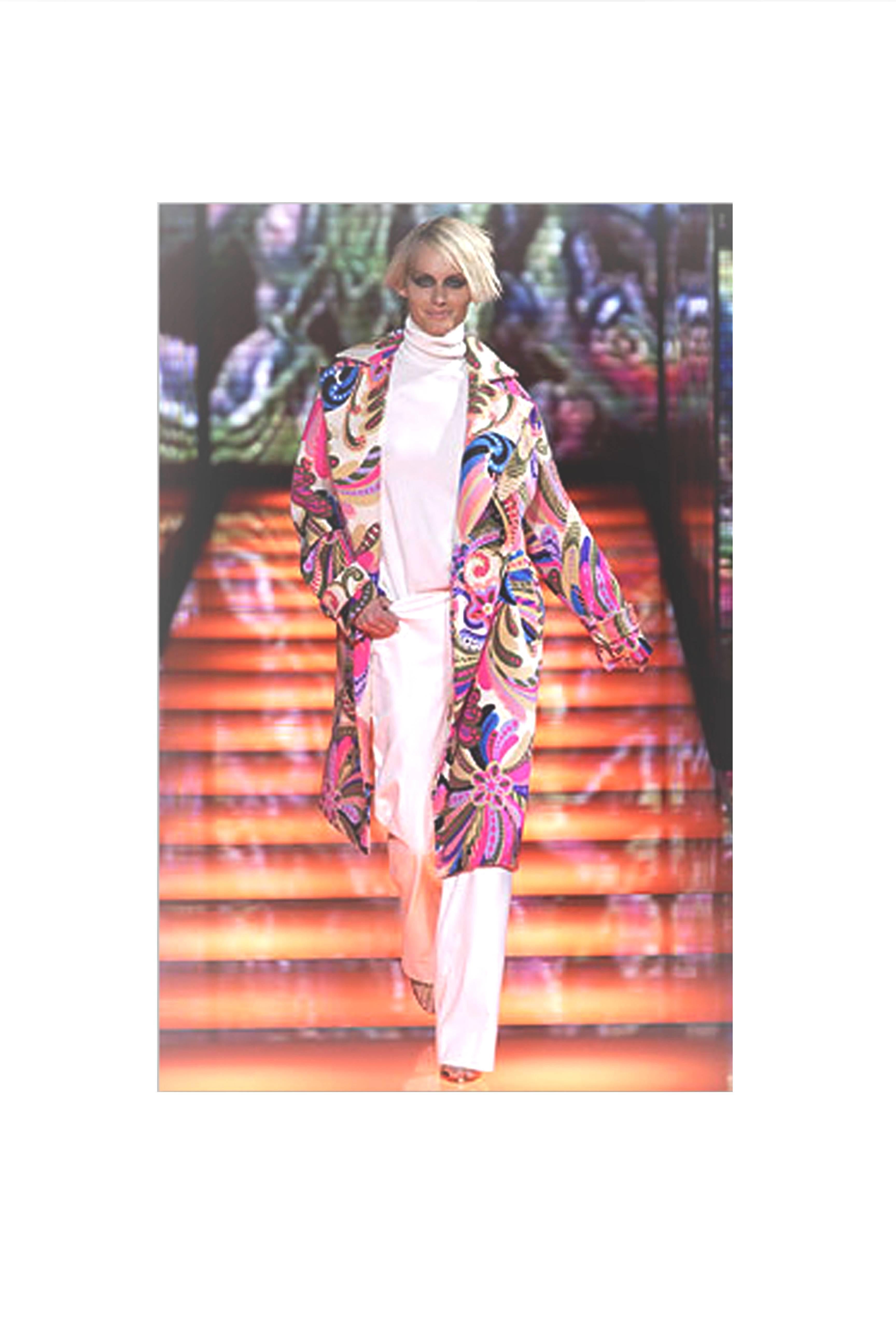 Fall 2002 ready to wear Gianni Versace Couture Coat 5