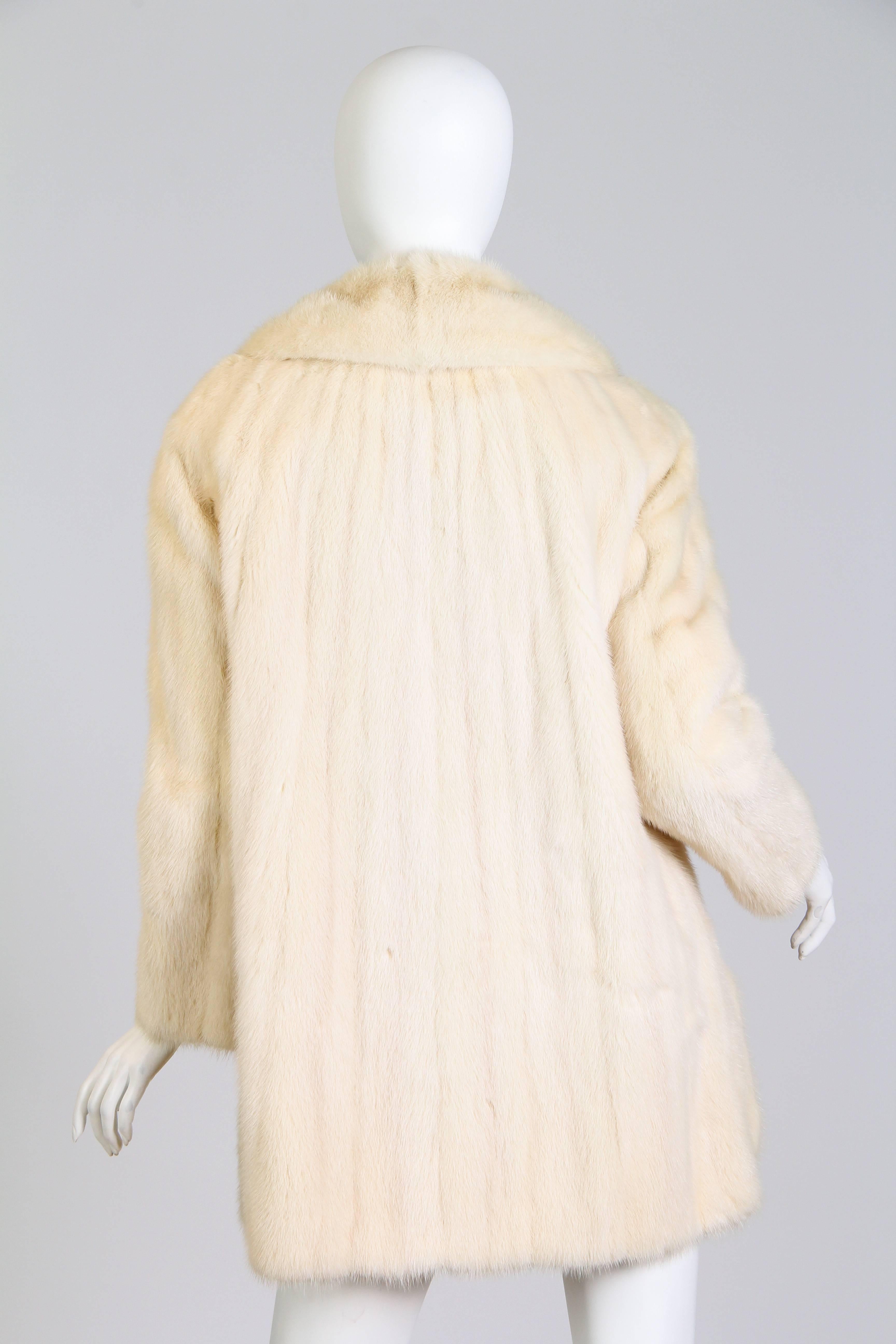 Bullocks Wilshire White Mink Coat In Excellent Condition In New York, NY