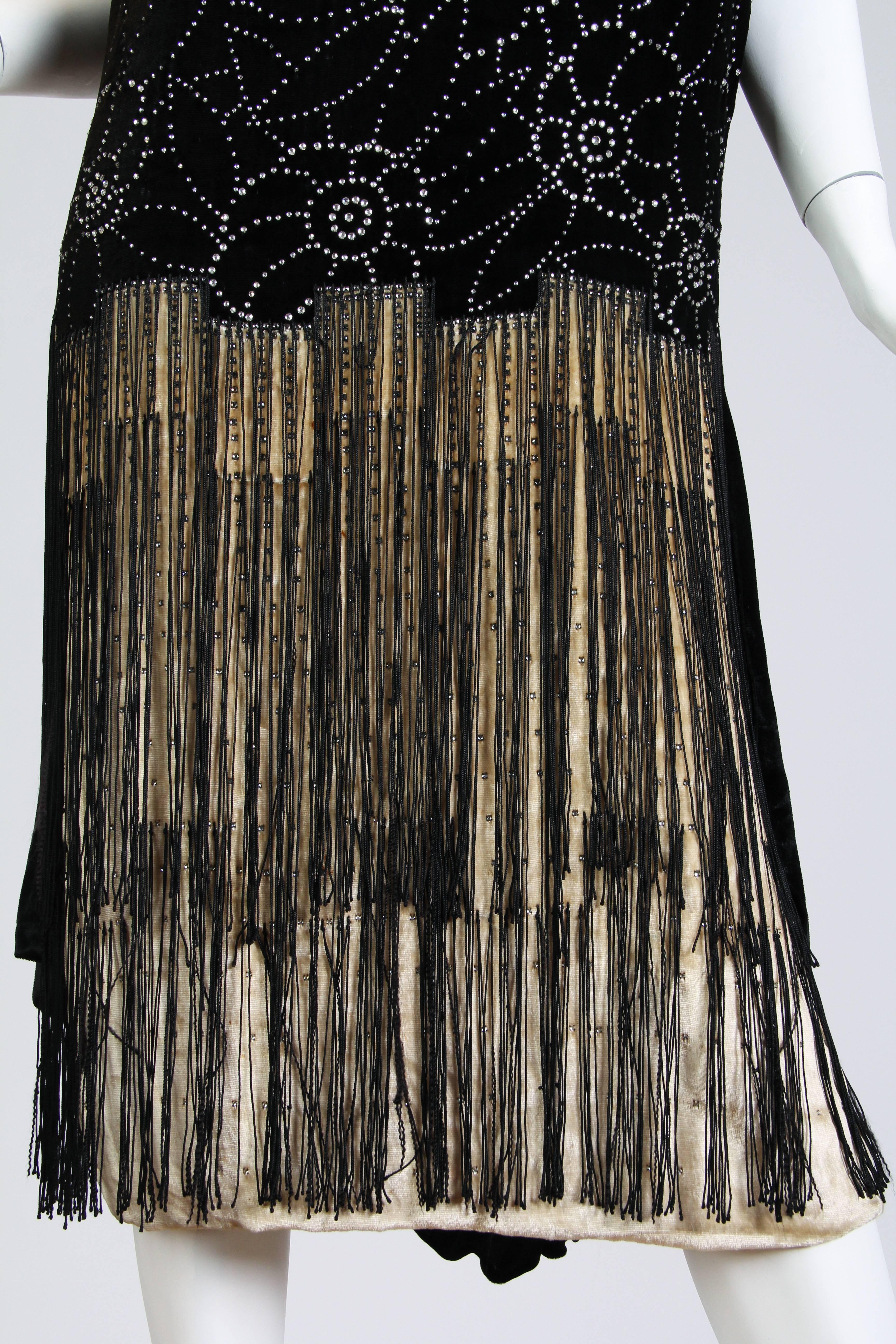 1920S Black & White Silk Velvet  Fringe Cocktail Dress With Rhinestones For Sale 2