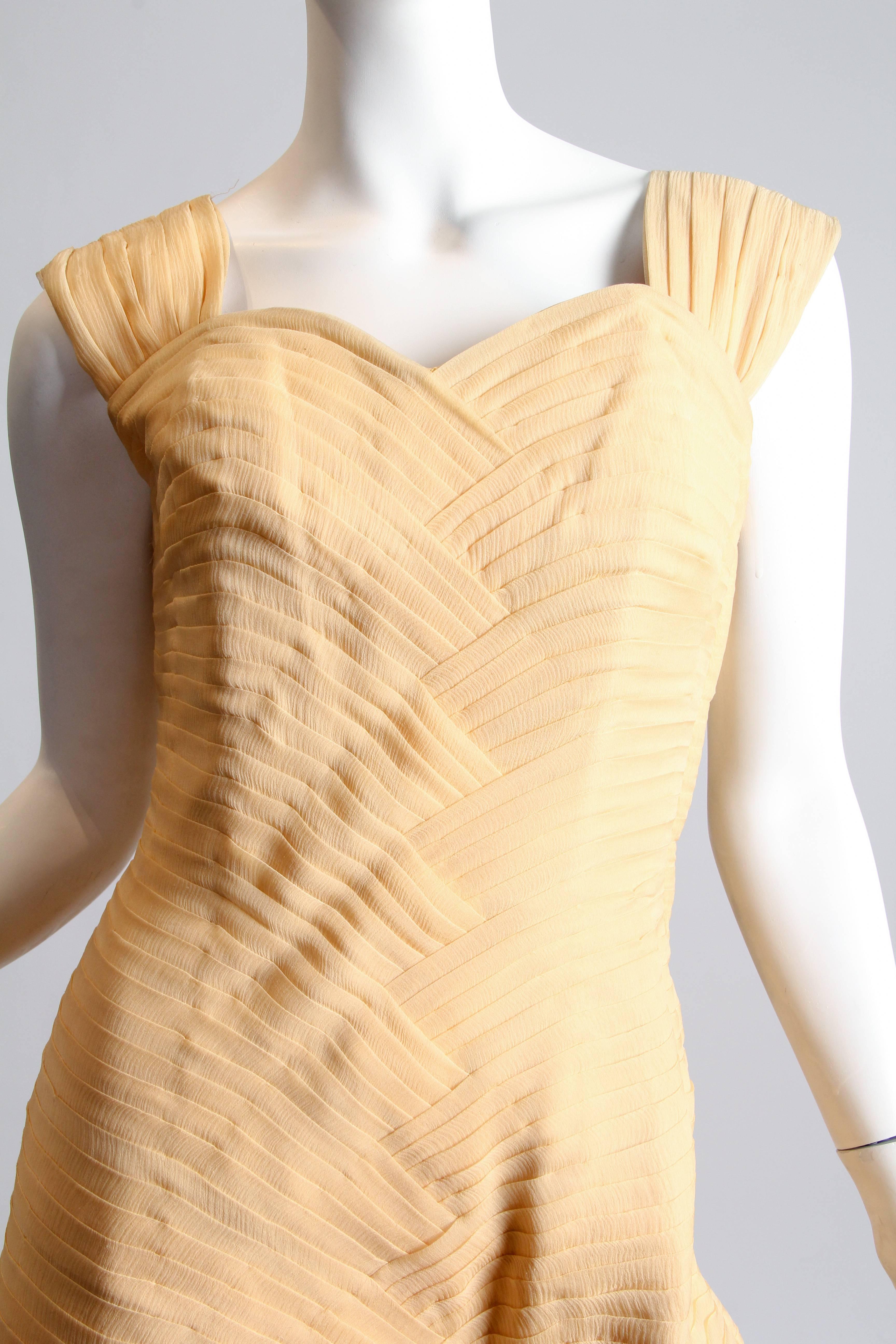 1950S HENRY ASH Buttercream Yellow Pleated Silk Mousseline Structured Cocktail  For Sale 1