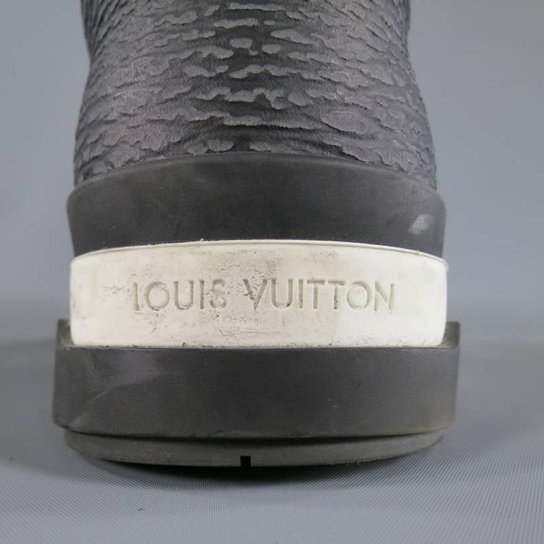 LOUIS VUITTON 10.5 Black Textured Leather High Top Velcro