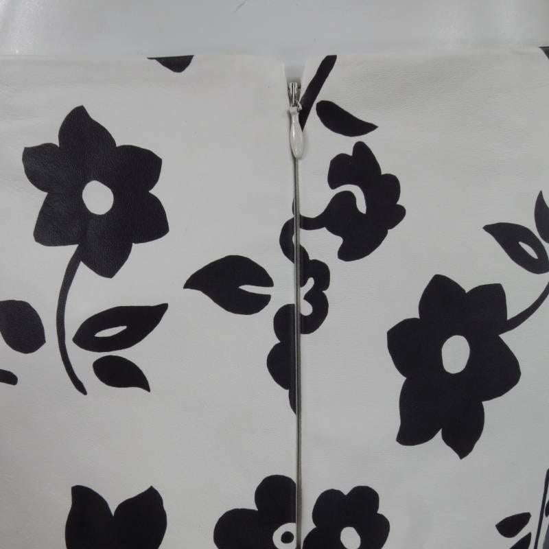 RALPH LAUREN Size 2 White Black FLoral Print Leather A line Skirt In Excellent Condition In San Francisco, CA
