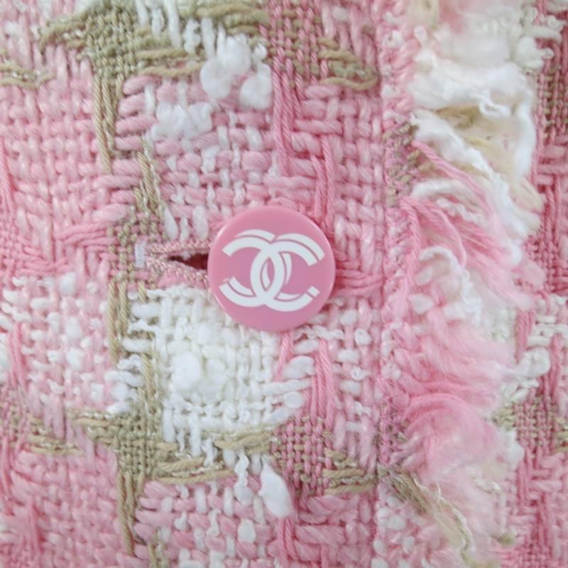 Women's CHANEL Size 6 Pink & Beige Houndstooth Raw Edge Flower Brooch Jacket