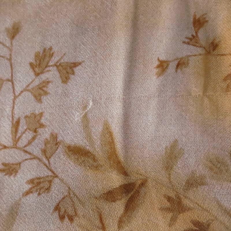 Lovely cashmere silk blend scarf by LORO PIANA. This classic style comes in an ultra soft, light weight, sheer knit  with fringed edges and features a multi tonal pastel orange tan base with brown floral print. Made in Italy.
 
Very Good Pre-Owned