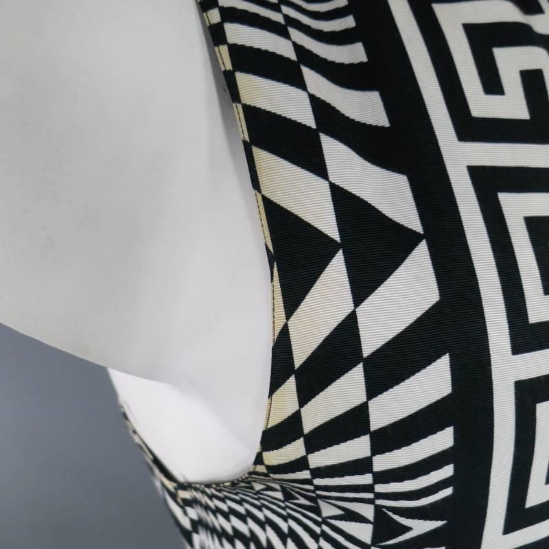 Vintage GIANNI VERSACE Men's 40 Black & White Geometric Print Viscose Blend Vest 4