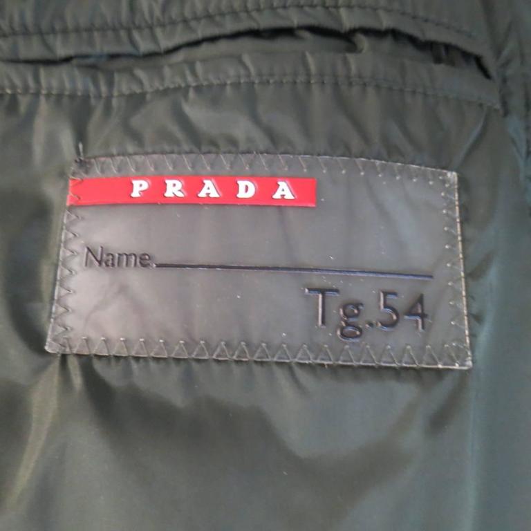 Boos hand regenval PRADA Men's 44 Green Quilted Detachable Hood Puff Parka Jacket at 1stDibs |  prada parka mens, prada green jacket, prada tg 54