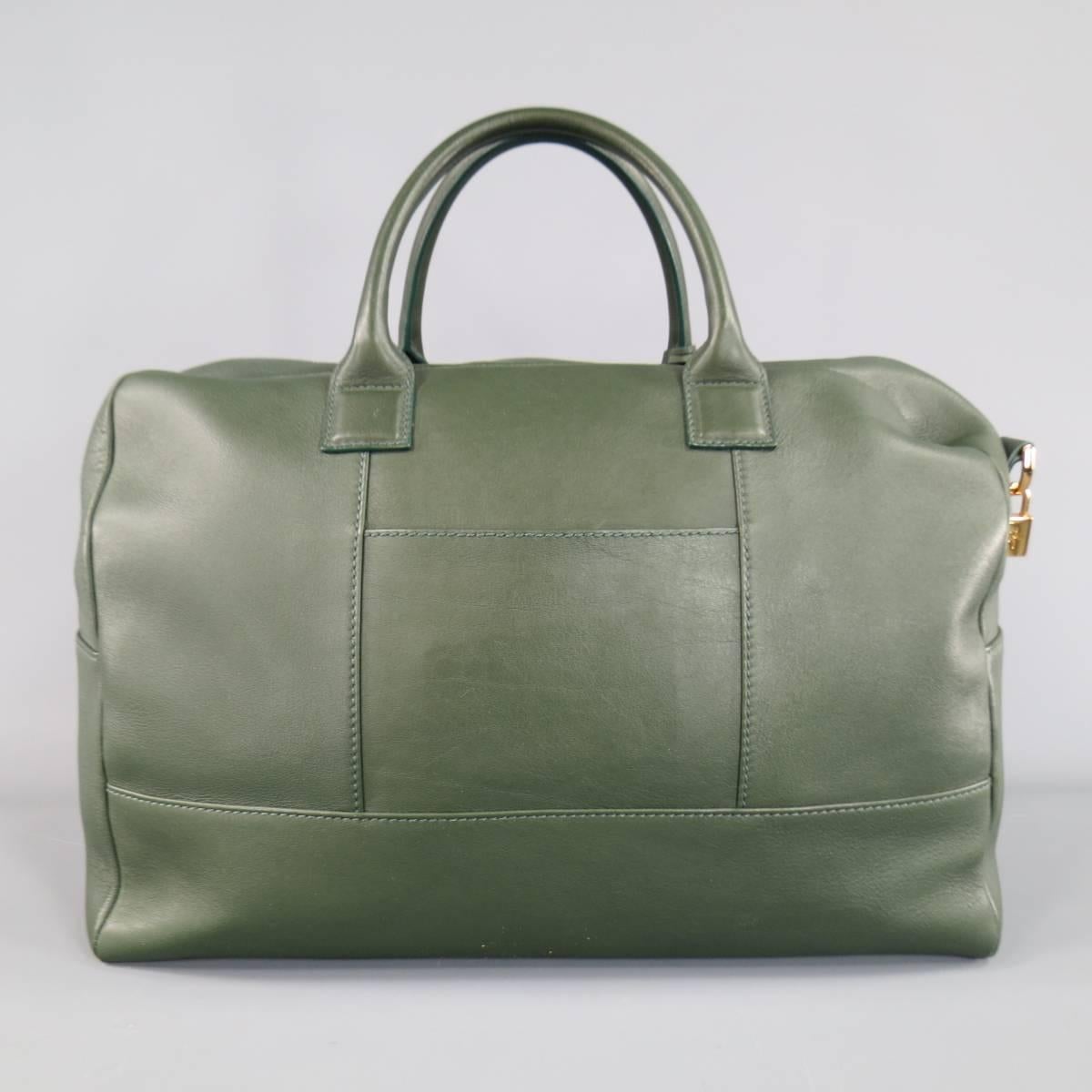 WANT LES ESSENTIELS DE LA VIE Hunter Green Leather Shoulder Strap Duffle Bag In Good Condition In San Francisco, CA