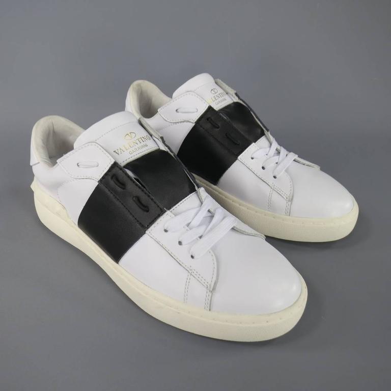 Men&#39;s VALENTINO Size 7 White and Black Leather Open Tie-Up laceless Sneakers at 1stdibs
