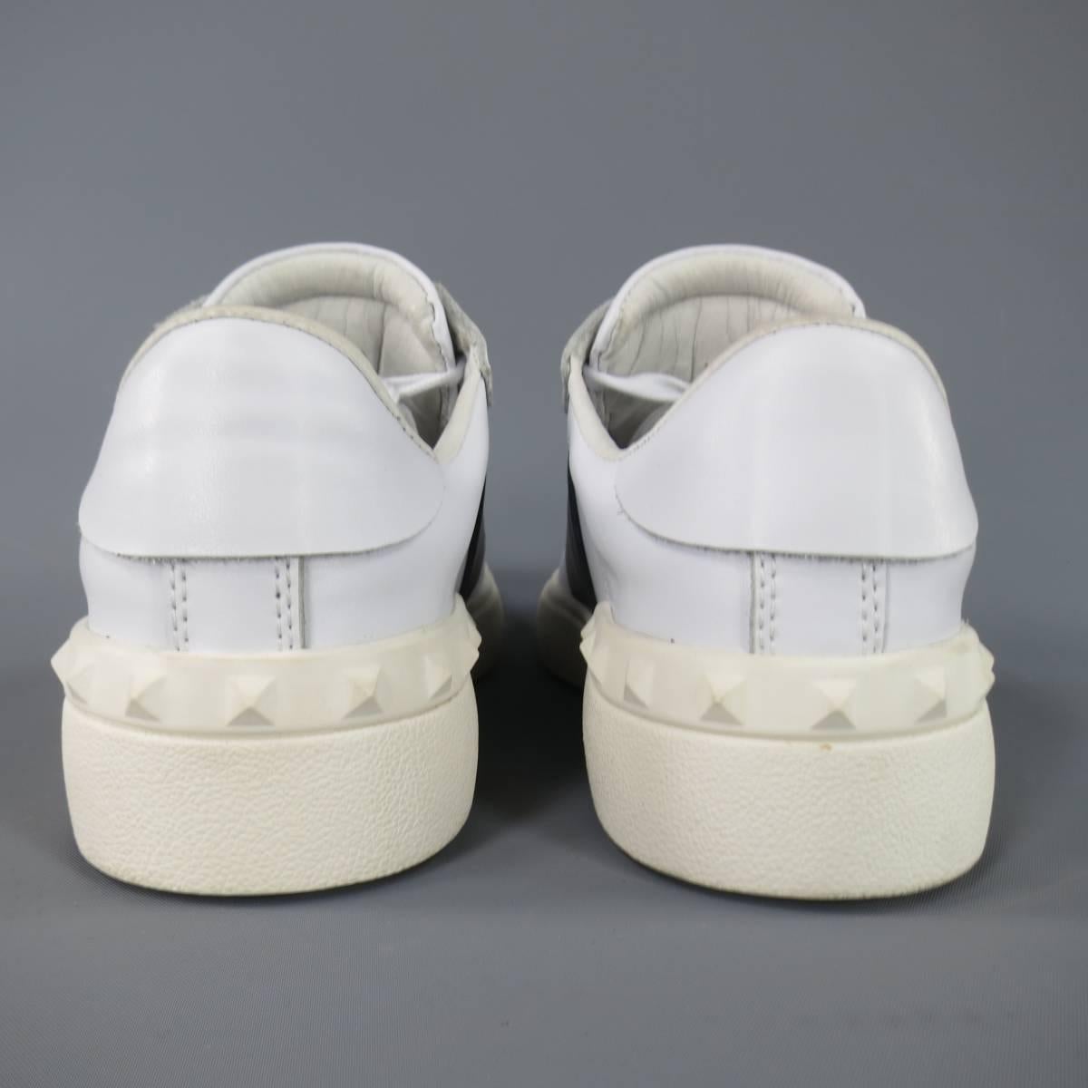 Men's VALENTINO Size 7 White & Black Leather Open Tie-Up laceless Sneakers In Excellent Condition In San Francisco, CA