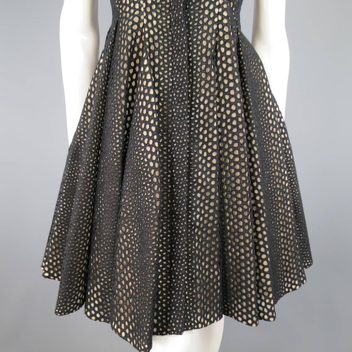Women's Giambattista Valli Black Lace Short Sleeve Flared Skirt Shirt Dress