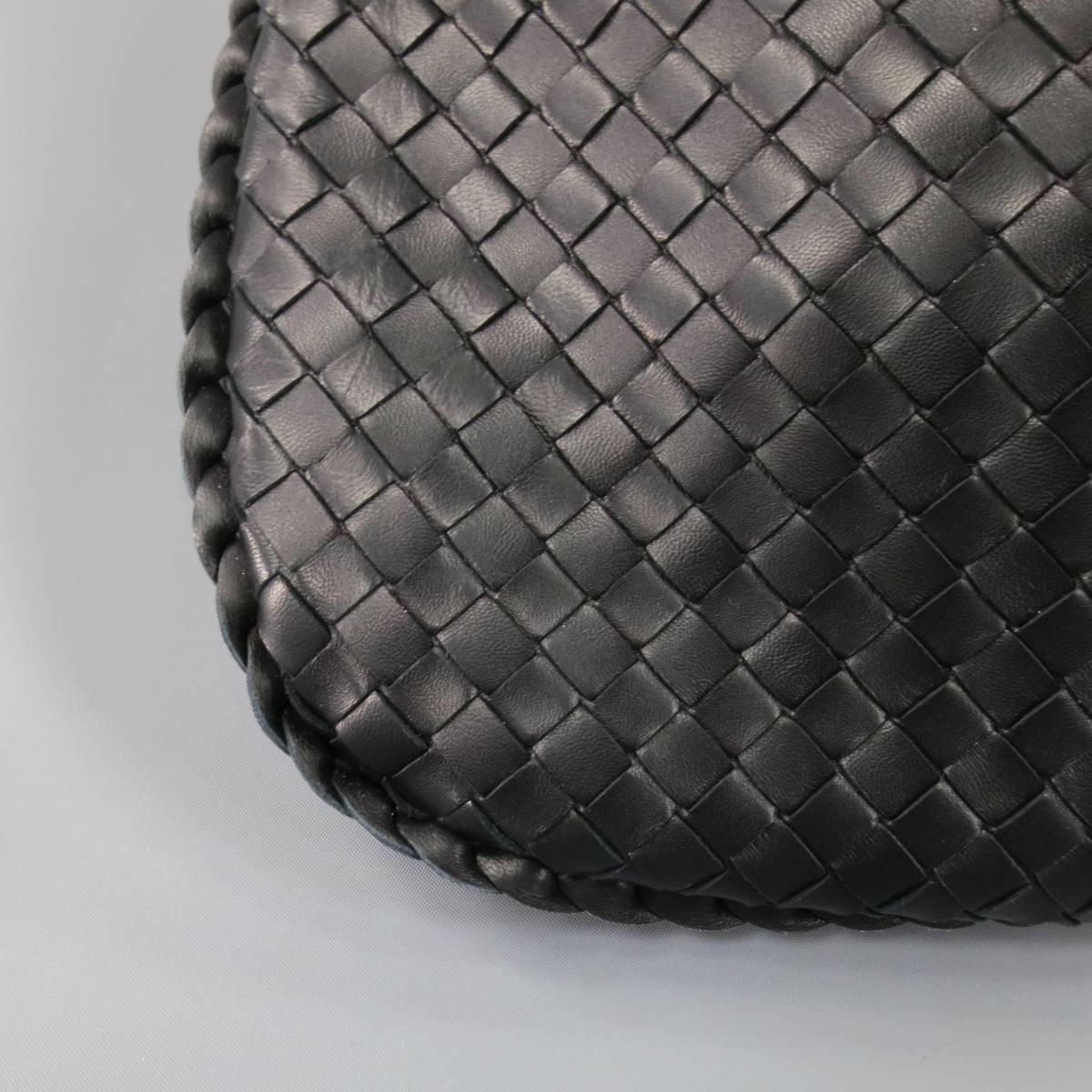 New BOTTEGA VENETA Black Intrecciato Woven Leather Large Hobo Bag In New Condition In San Francisco, CA