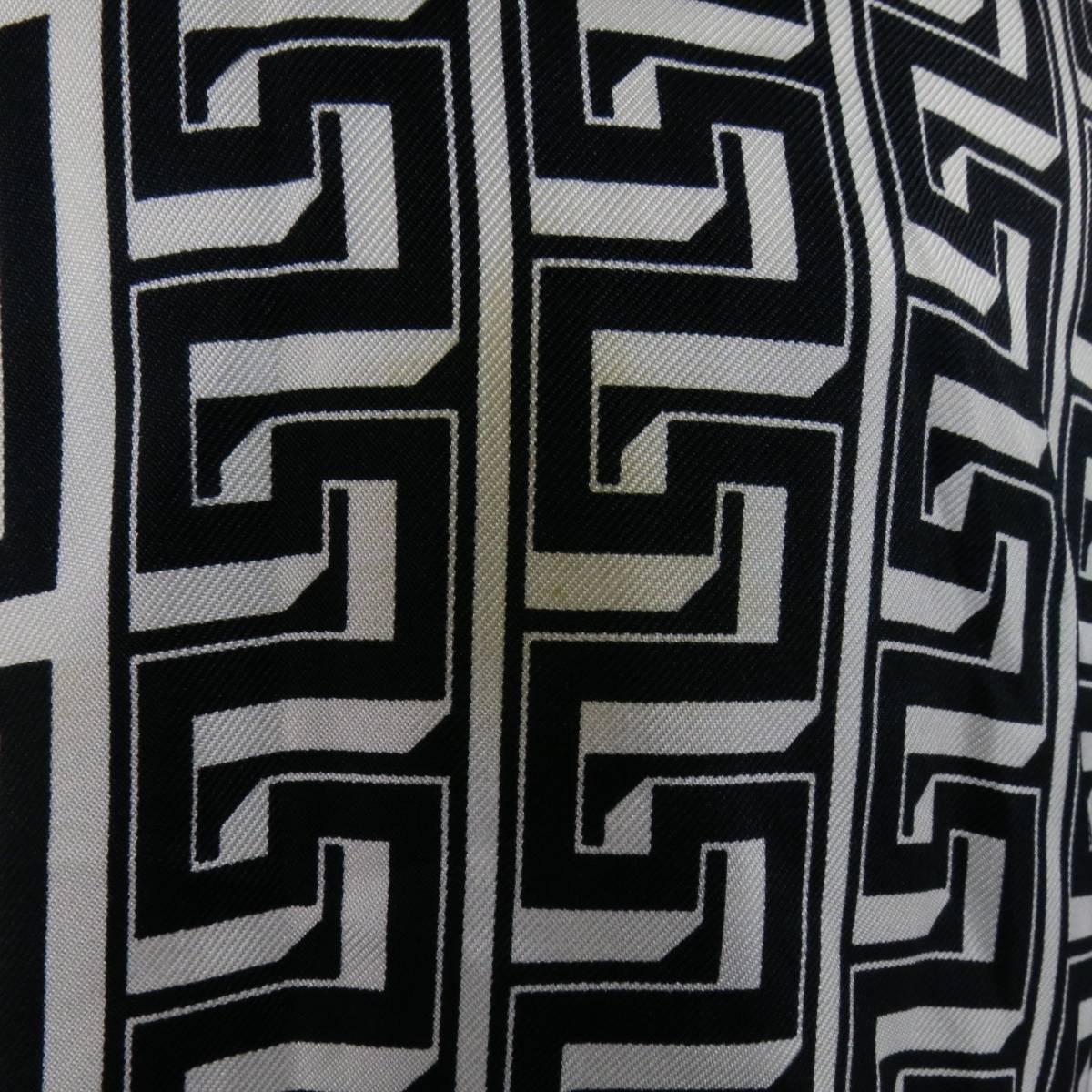 VERSACE CLASSIC V2 Size M Chemise à manches longues en soie à imprimé géométrique noir et blanc 2