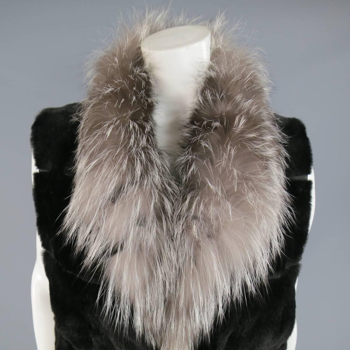 Vintage ANDRIANA FURS Size M Black Mink Silver Fox Collar Fur Vest In Good Condition In San Francisco, CA
