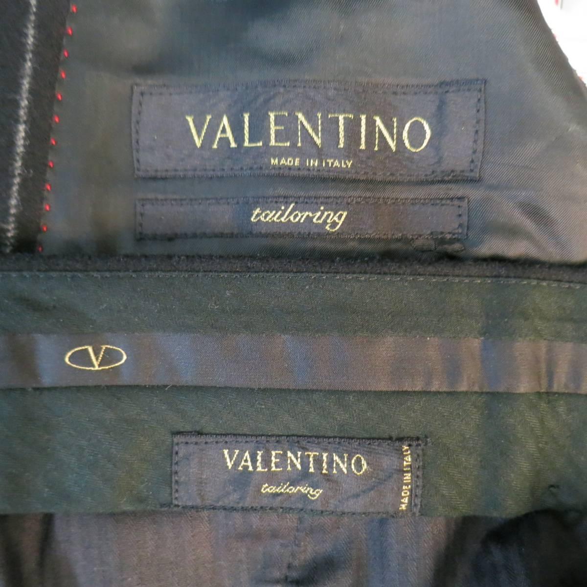 VALENTINO 42 Regular Black Chalkstripe Wool 34 30 Peak Lapel Single Button Suit 3