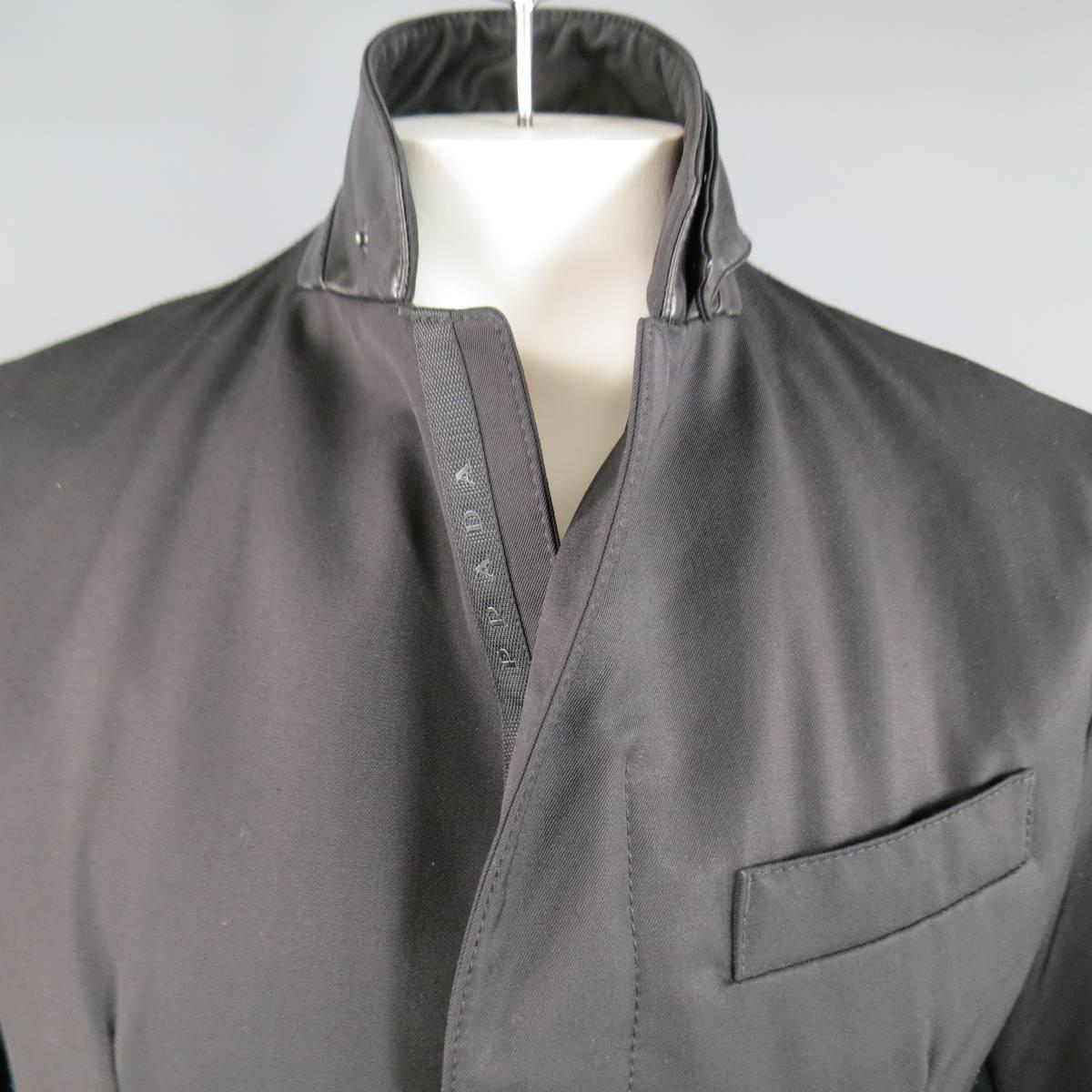 Men's PRADA 42 Black Waterproof Twil & Leather Hidden Placket Notch Lapel Jacket In Excellent Condition In San Francisco, CA