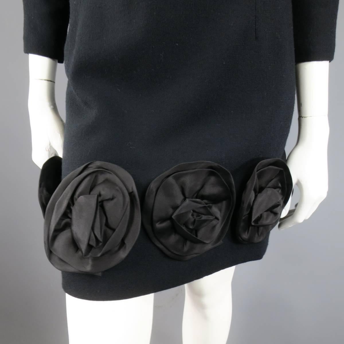 Women's Vintage CAROLINA HERRERA 4 Black Wool Blend Long Sleeve Flower Hem Sheath Dress