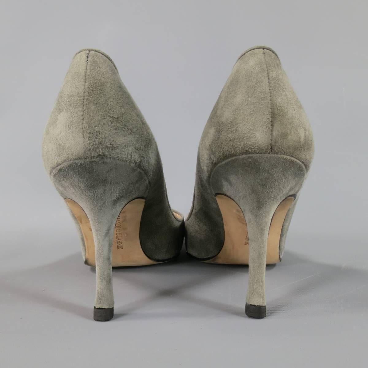 Women's MANOLO BLAHNIK Size 8 Grey Suede Pointed Toe Pumps