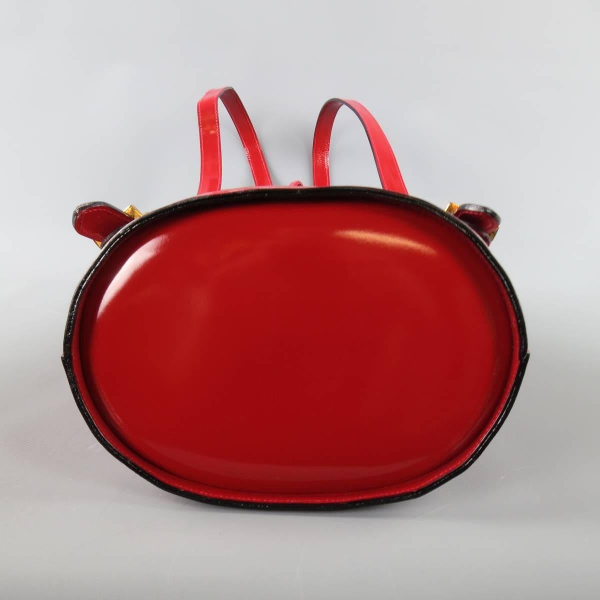 Vintage SALVATORE FERRAGAMO Red Patent Leather Drawstring Bucket Backpack 2