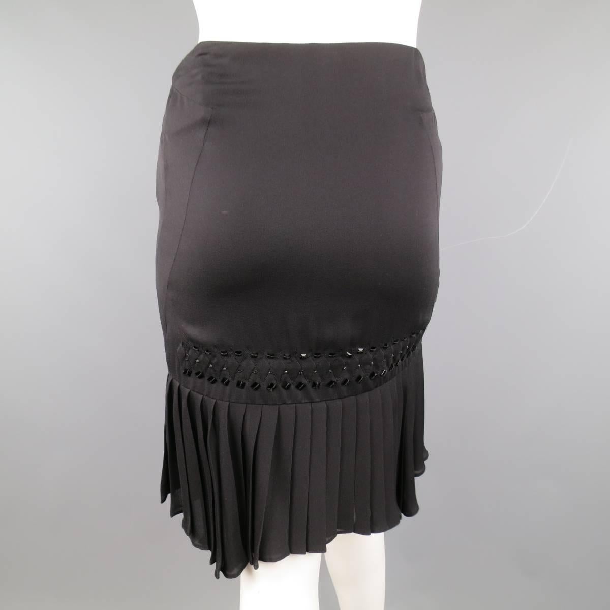 GUCCI Skirt - Size 2 Black Silk Pleated Hem Beaded Pencil In Good Condition In San Francisco, CA