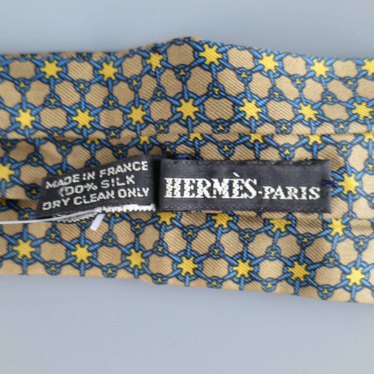 Vintage HERMES Taupe & Navy Interlock Star Pattern Silk Ascot In Fair Condition In San Francisco, CA