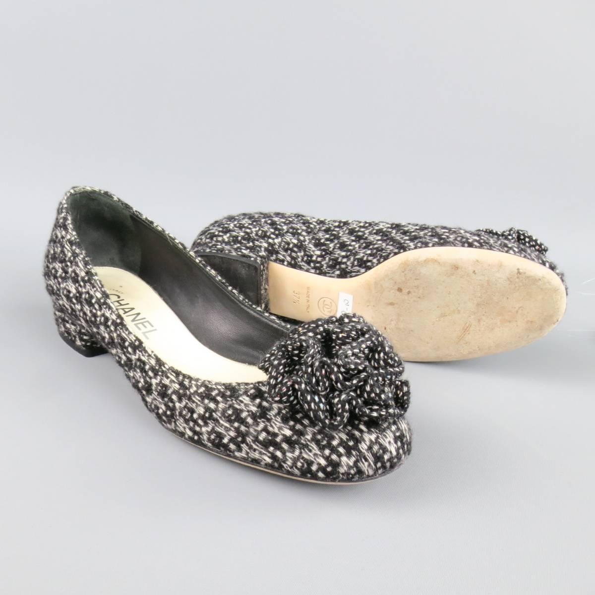CHANEL Size 7.5 Black & White Tweed Camelia Flower Chunky Heel Pumps In Good Condition In San Francisco, CA
