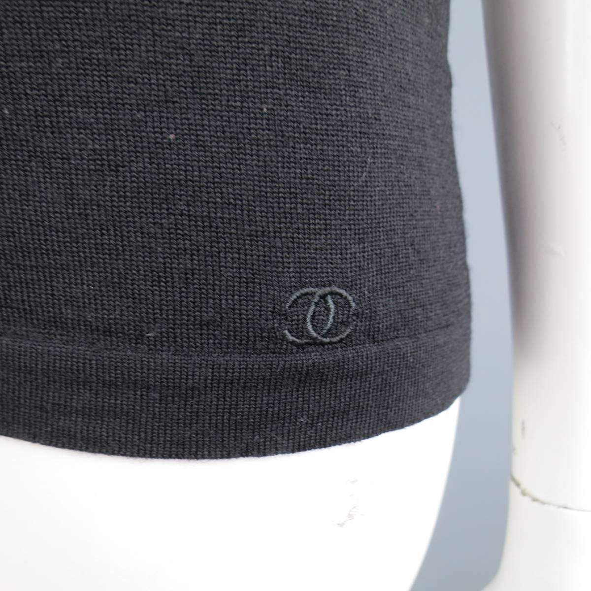 CHANEL 2002 Size 8 Black Wool / Cashmere Knit Short Sleeve T-Shirt In Good Condition In San Francisco, CA