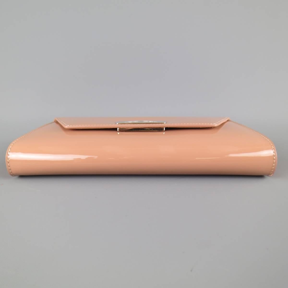 CHRISTIAN LOUBOUTIN Rose Nude Patent Leather VERO DODAT Clutch In Excellent Condition In San Francisco, CA