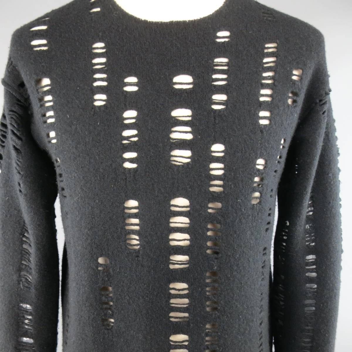 DAMIR DOMA pullover in a wool cashmere felt knit featuring raw edge hems and faud distressing throughout. Made in Italy.
 
Good Pre-Owned Condition.
Marked: IT 48
 
Measurements:
 
Shoulder: 22 in.
Chest: 42 in.
Sleeve: 27 in.
Length: 32 in.