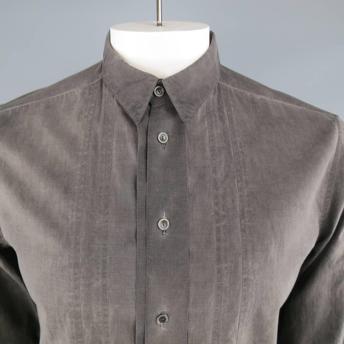 FORME 3’3204322896 shirt in a washed look dyed cotton featuring a pointed collar and pleated placket.  Made in Italy.
 
Excellent Pre-Owned Condition.
Marked: IT 48
 
Measurements:
 
Shoulder: 16 in.
Chest: 44 in.
Sleeve: 27 in.
Length: 30 in.