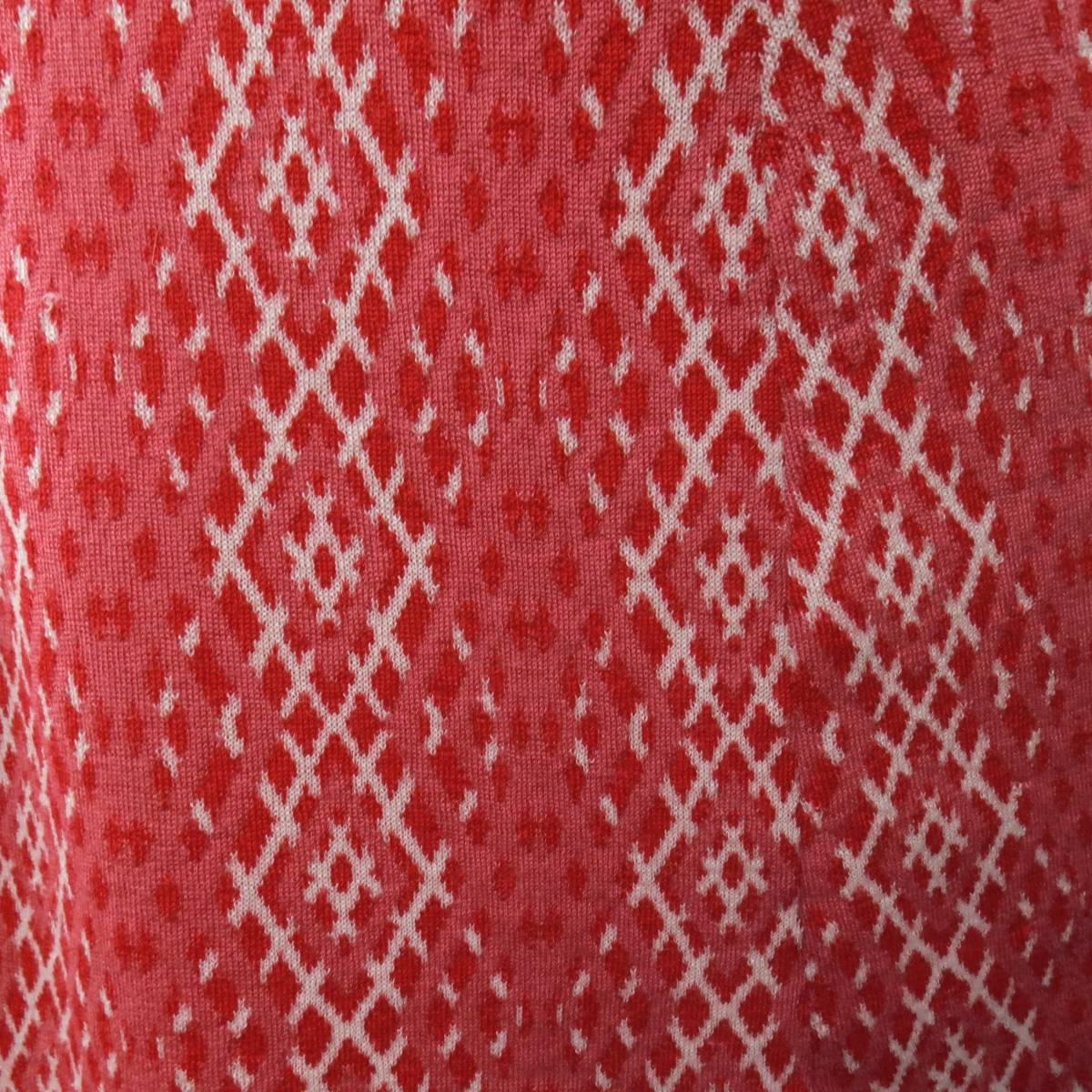 CHANEL Size 8 Red & Pink Rhombus Cashmere Fall 2003 Skirt In Excellent Condition In San Francisco, CA