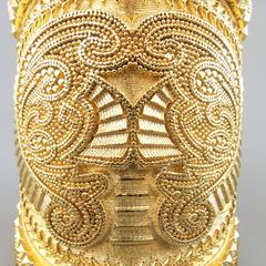 Balmain Bracciale oversize in ottone inciso in tonalità oro 2012