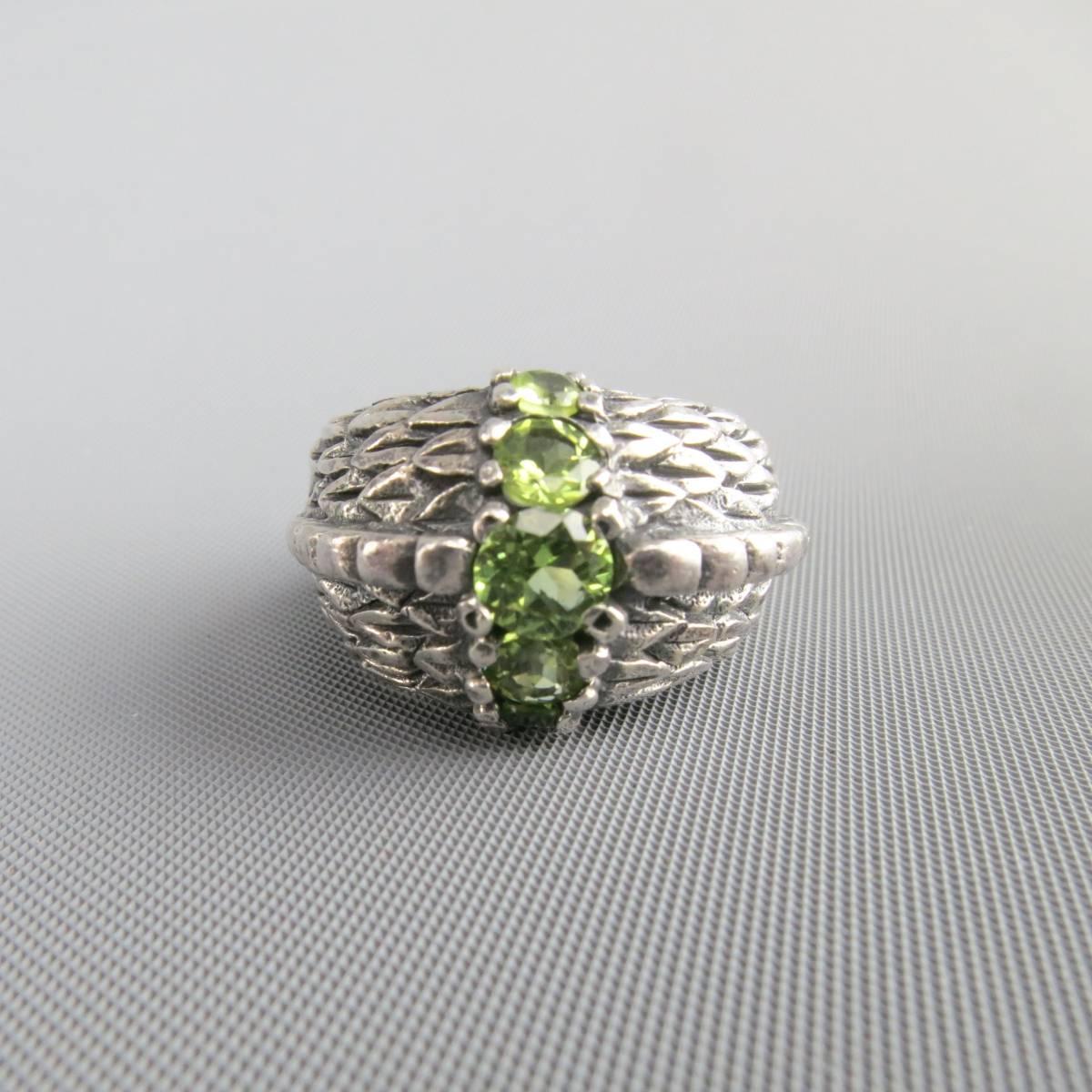 Vintage Size 7.5 Engraved Silver Sterling Silver Green Gem Stone Ring In Good Condition In San Francisco, CA