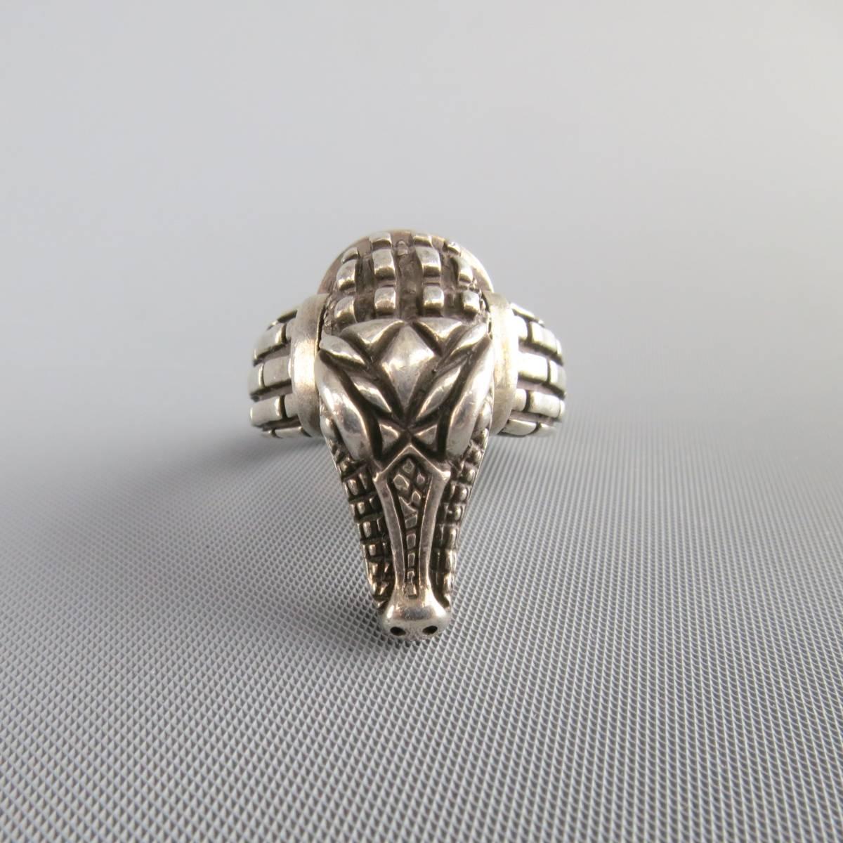 Vintage 1998 KIESELSTEIN-CORD ring in sterling silver featuring an engraved alligator crocodile head.
 
Excellent Pre-Owned Condition.
 
Size: 9
