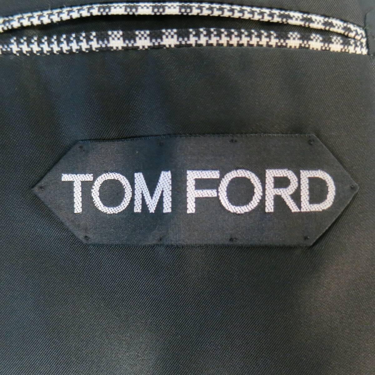 Men's Tom Ford Black and White Glenplaid Wool / Mohair 2 Piece Peak Lapel Suit