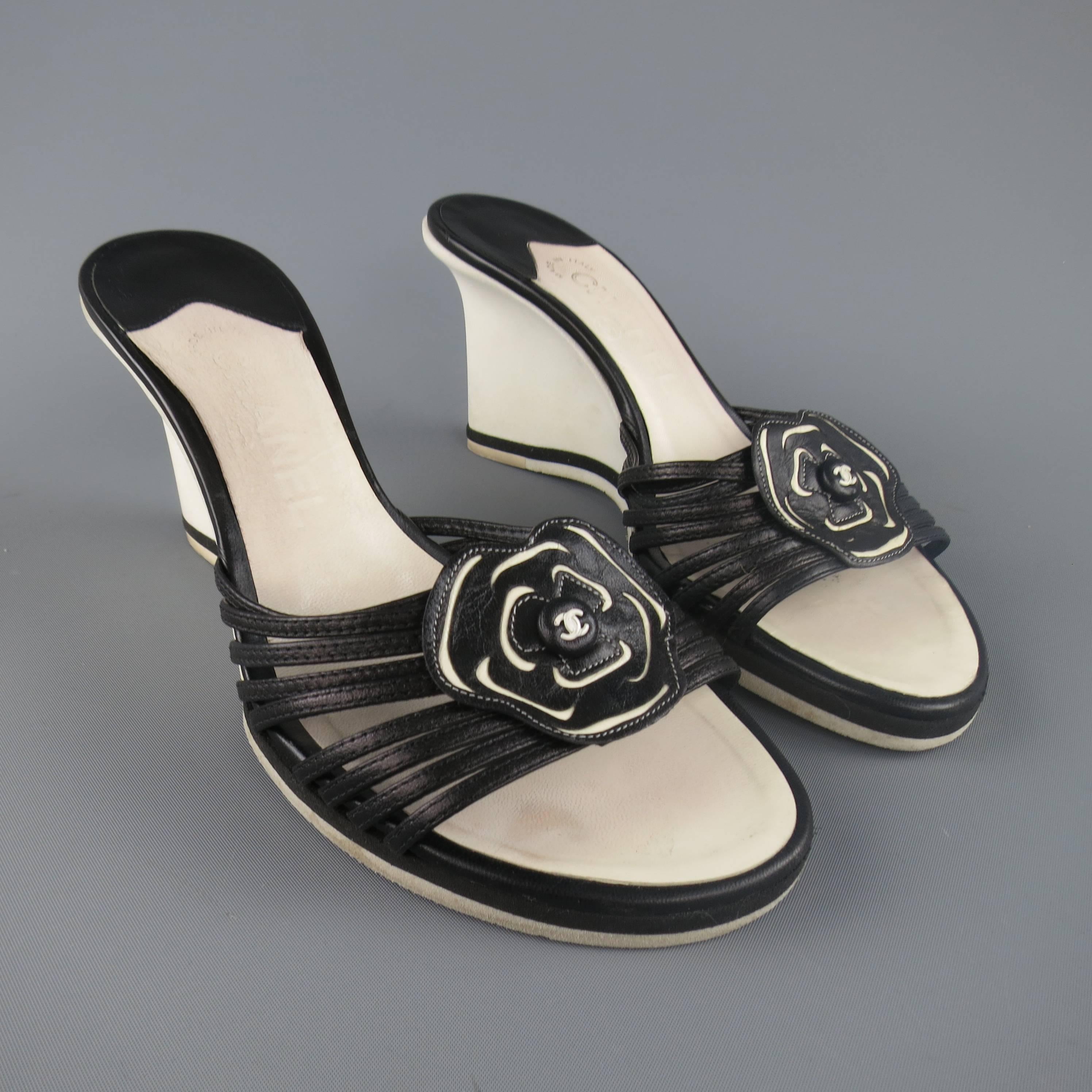 CHANEL Size 8 Black & White Leather Camellia Wedge Sandals In Fair Condition In San Francisco, CA
