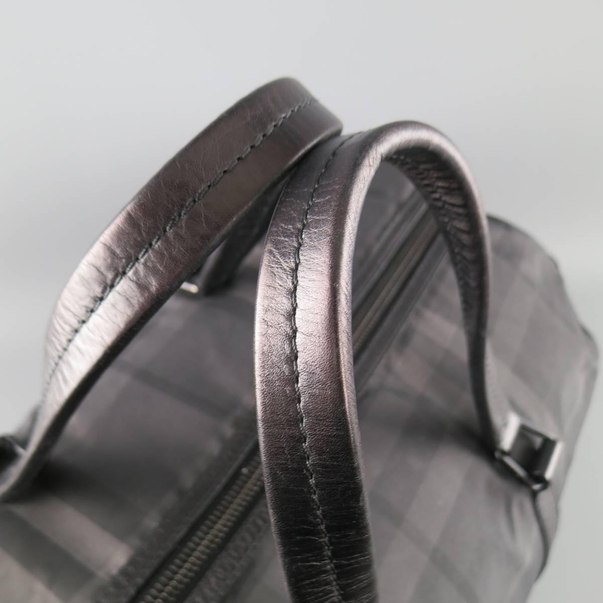 BURBERRY Black & Grey Plaid Nylon & Leather Large Duffle Bag In Good Condition In San Francisco, CA