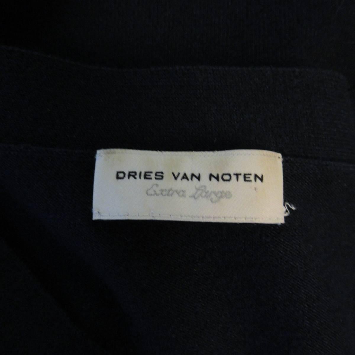 Men's DRIES VAN NOTEN Size XL Navy Blue Cotton Knit V Neck Pullover In Good Condition In San Francisco, CA