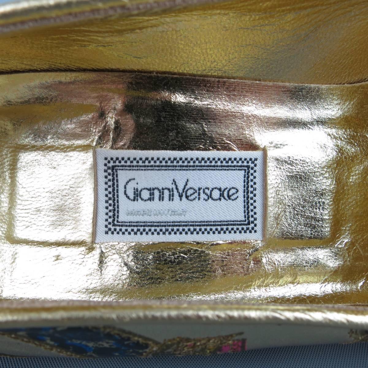 1980s GIANNI VERSACE 8 Gold Metallic VOGUE Print Leather Pumps 6