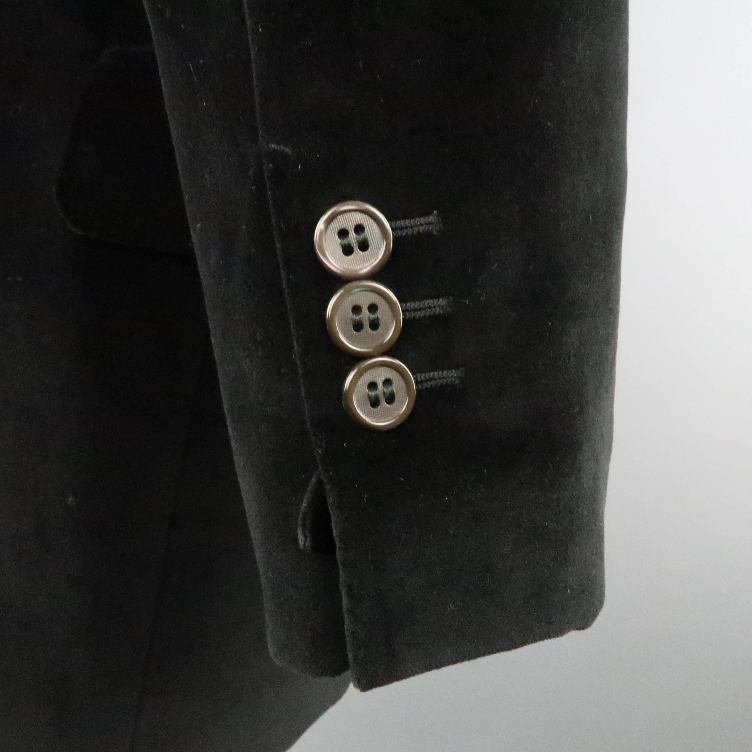 Men's YVES SAINT LAURENT 38 Black Velvet Notch Lapel 2 Button Sport Coat In Excellent Condition In San Francisco, CA