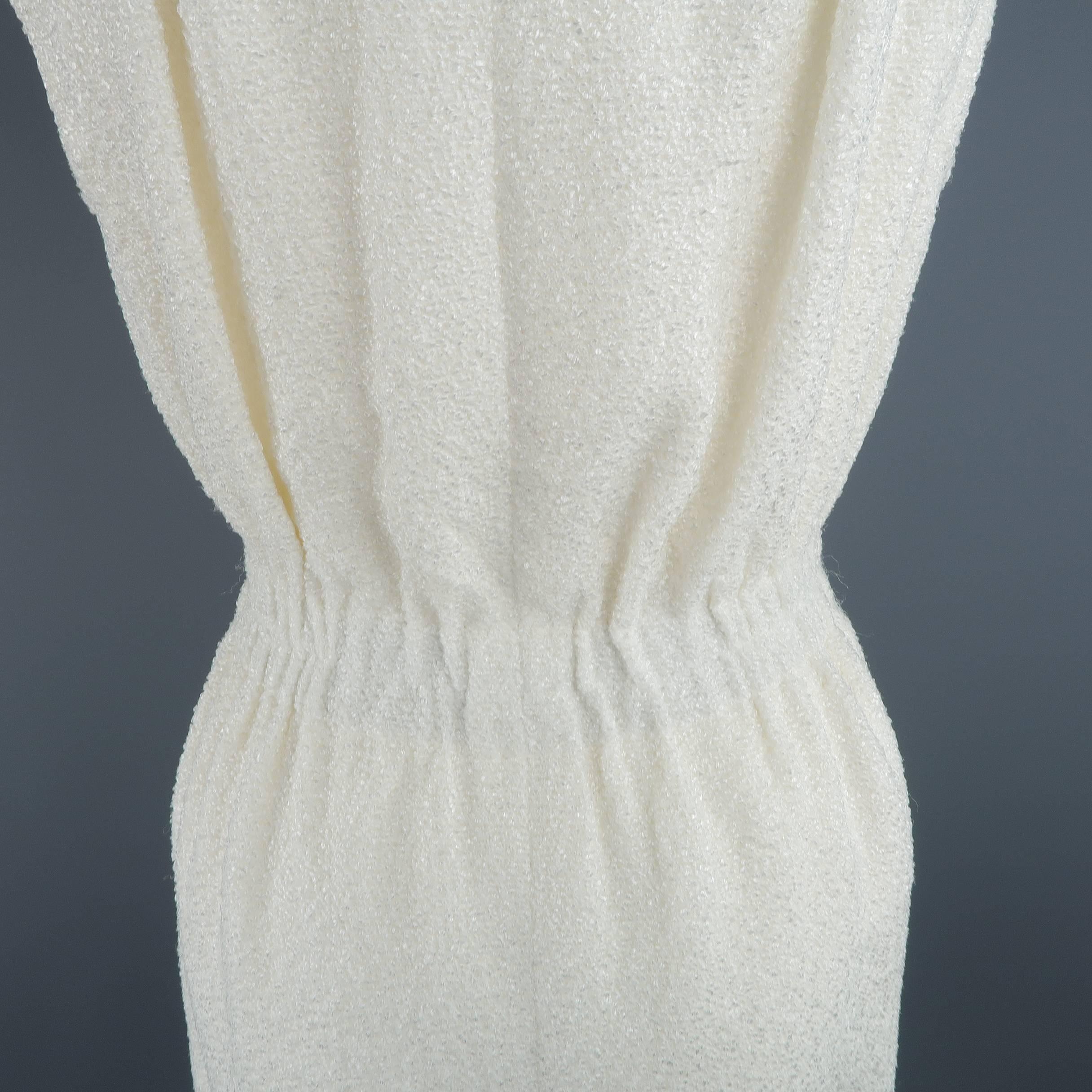 Women's Chanel Size 2 Off White Boucle Textured Flower Button Short Romper