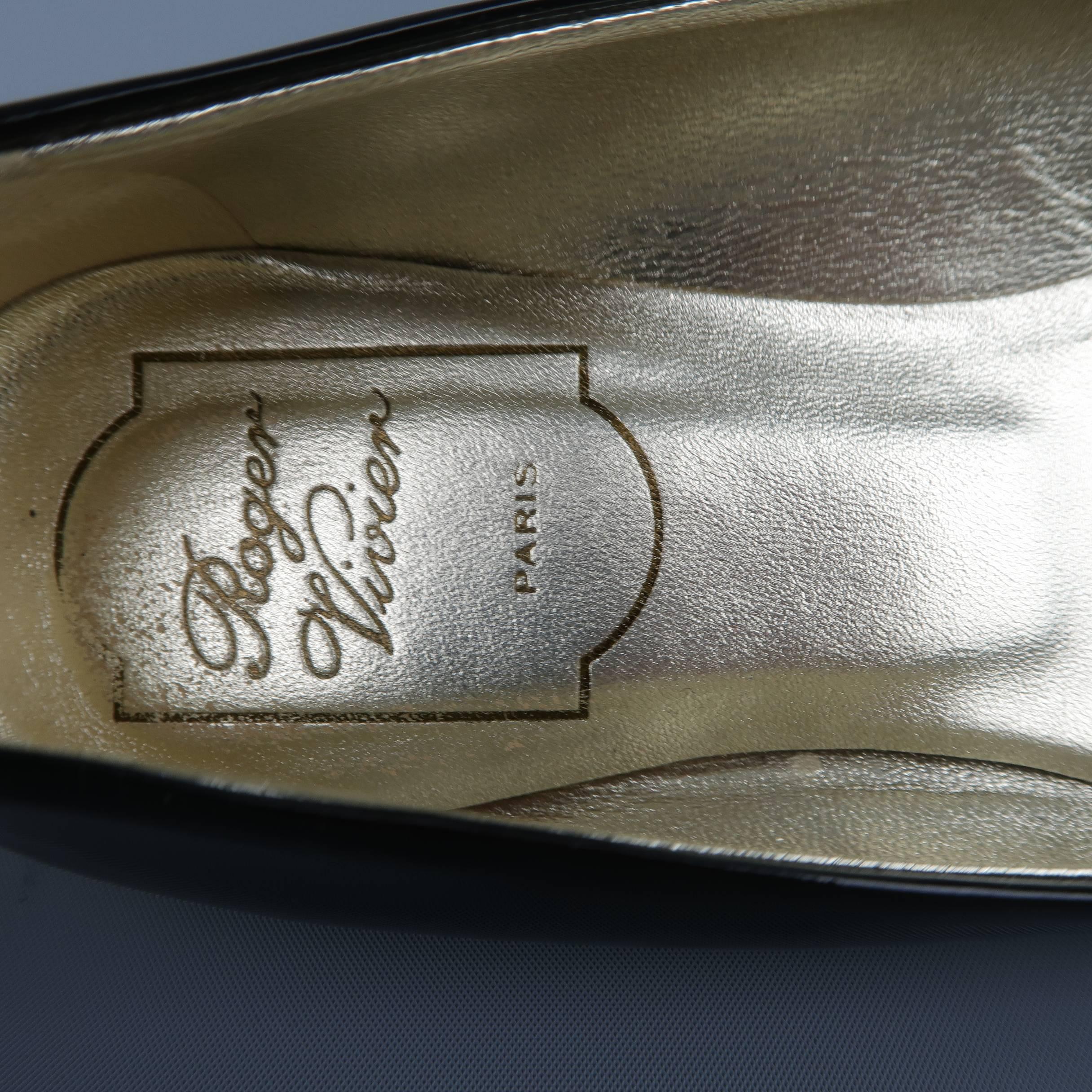 ROGER VIVIER Size 7.5 Black Patent Leather Gommette Buckle Flats In Excellent Condition In San Francisco, CA